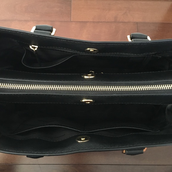 Michael Kors Savannah Mid Tote - Picture 7 of 11